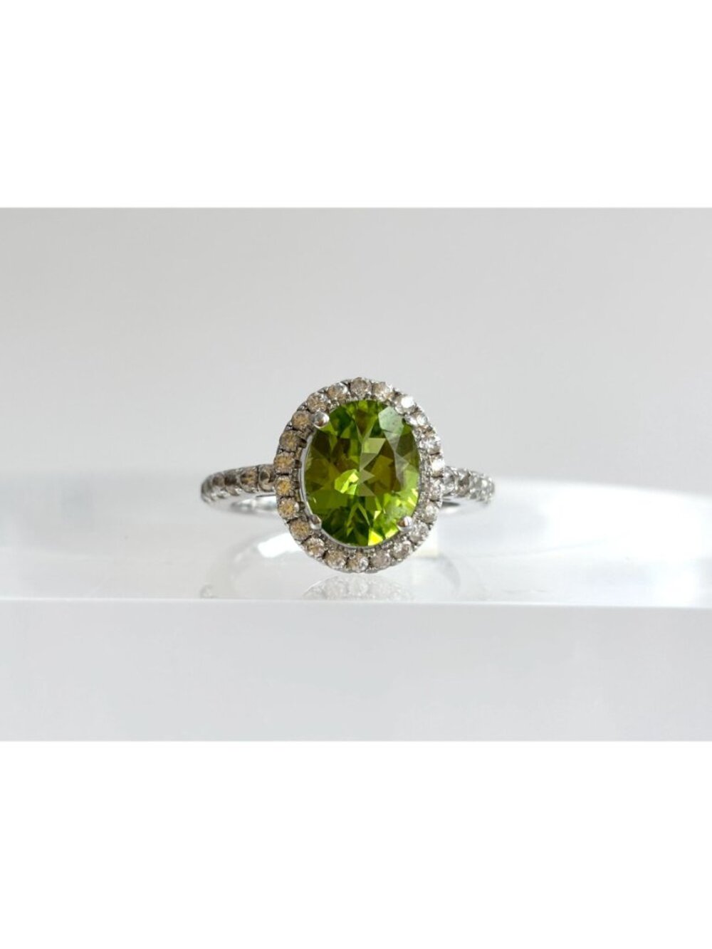 Peridot Gemstone Halo CZ Lined Sterling Silver 925 Vintage Ring - sz 7.25 - Picture 14 of 16